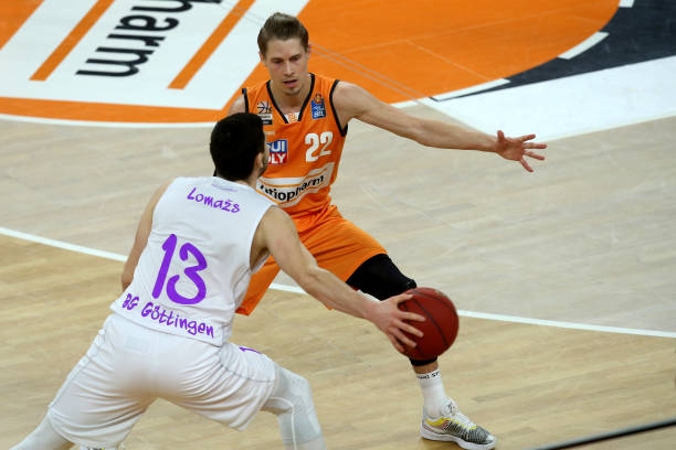 使得球队在 使得球队在