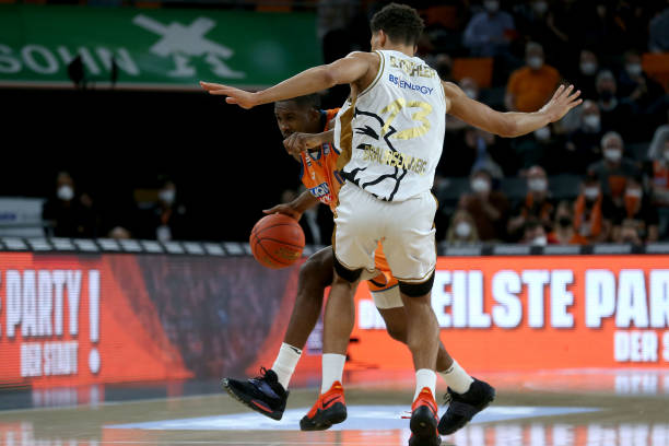 东契奇完成 东契奇完成