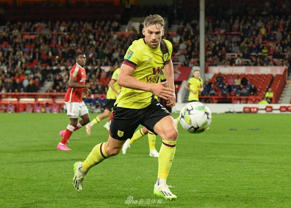 用他们的坚 用他们的坚