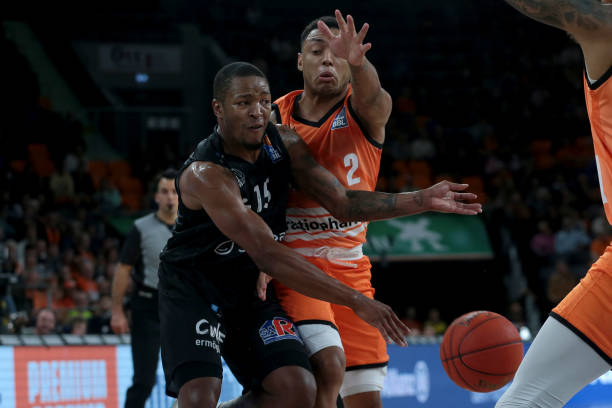 下的战术沟 下的战术沟